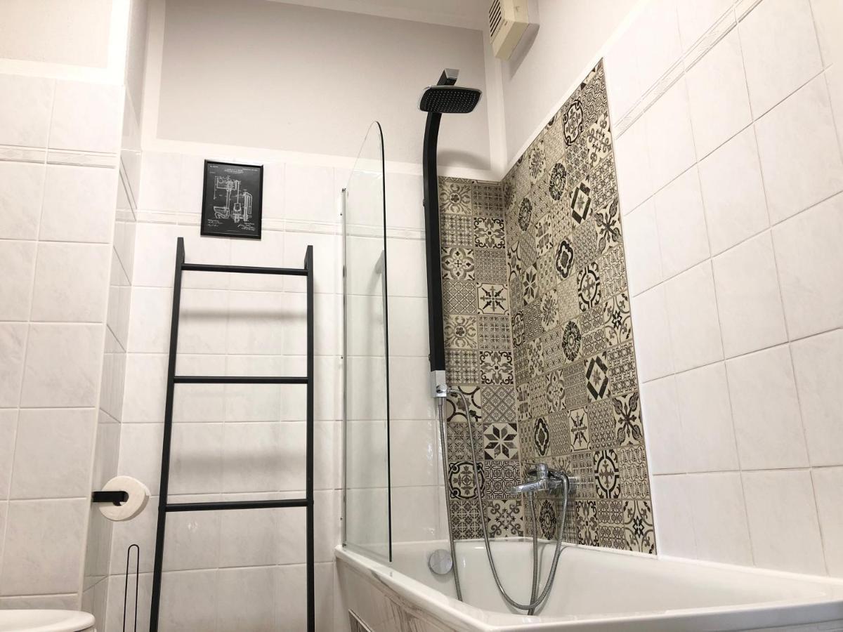 Lovely City-apartment*tiefgarage,zentrum,btu* * Cottbus
